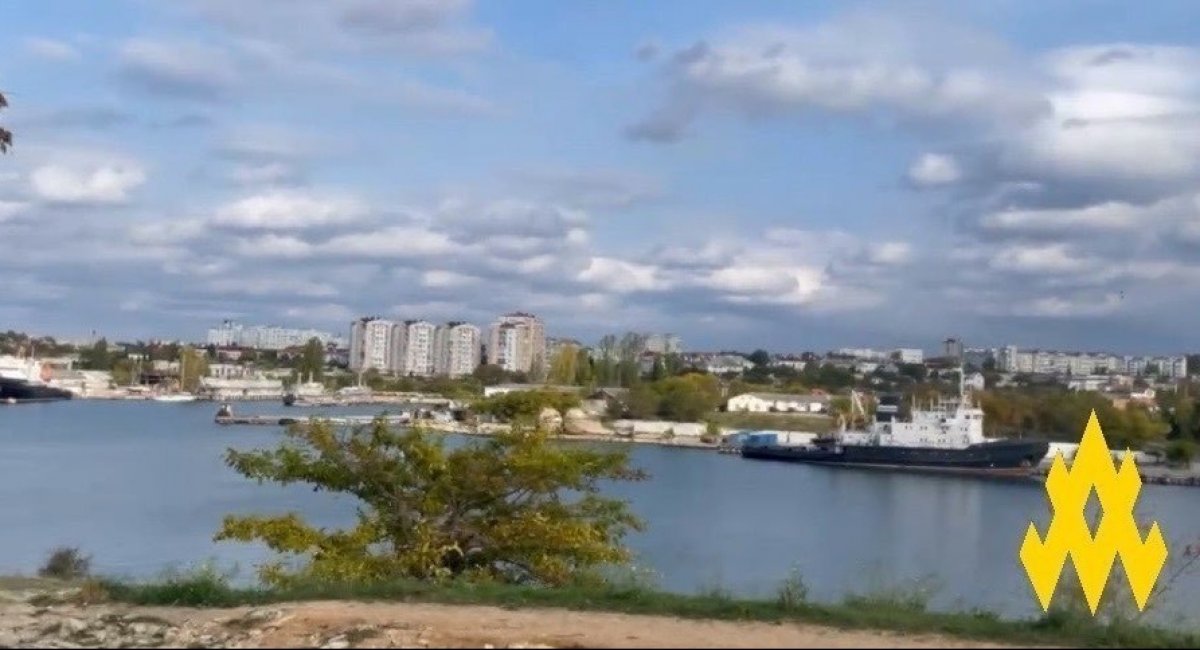 Ukrainian partisans monitor russian ships in temporarily occupied Sevastopol / Photo credit: the Atesh partisan movement