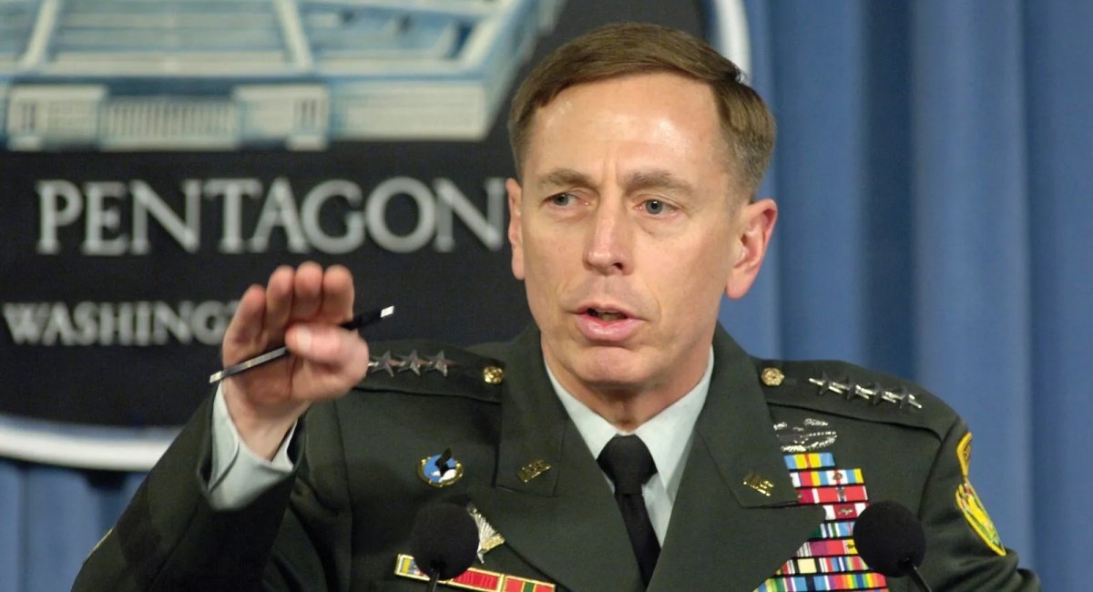 General David Petraeus / Illustrative photo credit: Robert D. Ward, U.S. Department of Defense