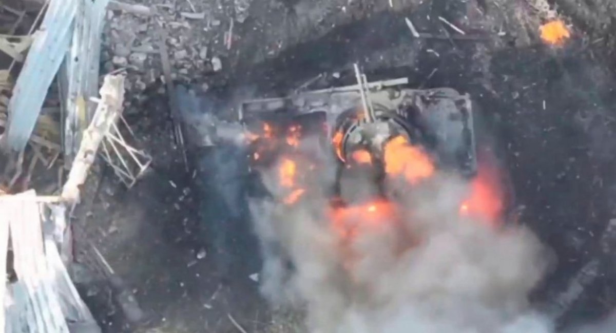 Russian BMP-3 IFV on fire, Donetsk region / screenshot from video