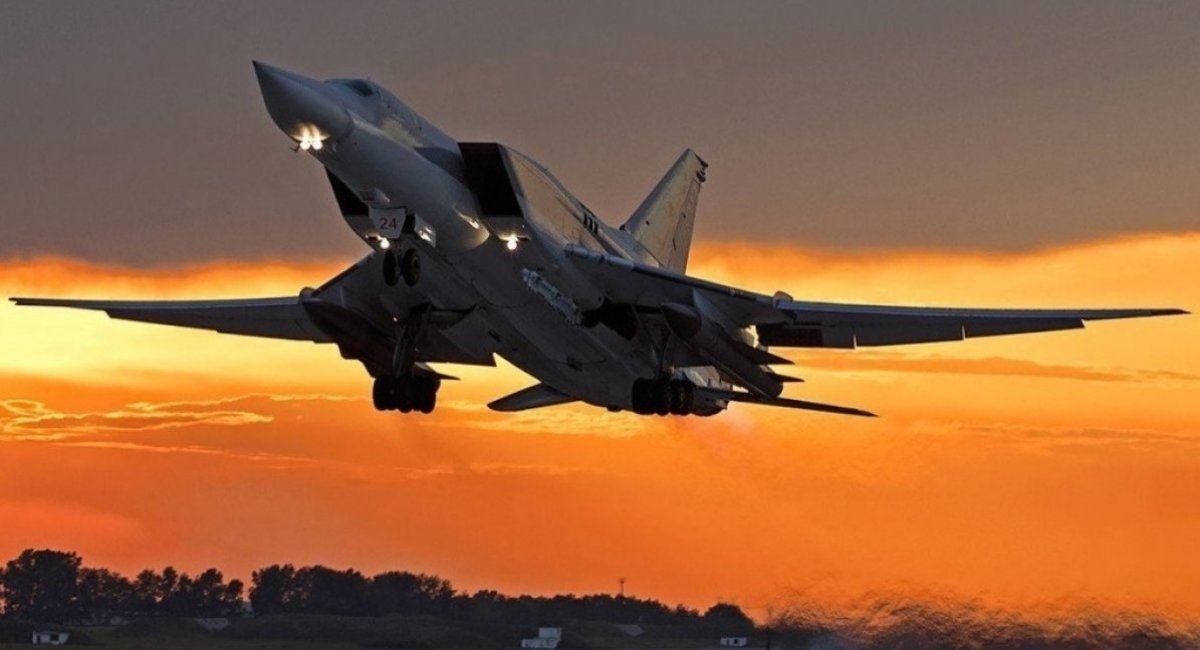 The Tu-22M3 aircraft with Kh-22 missile / open source 