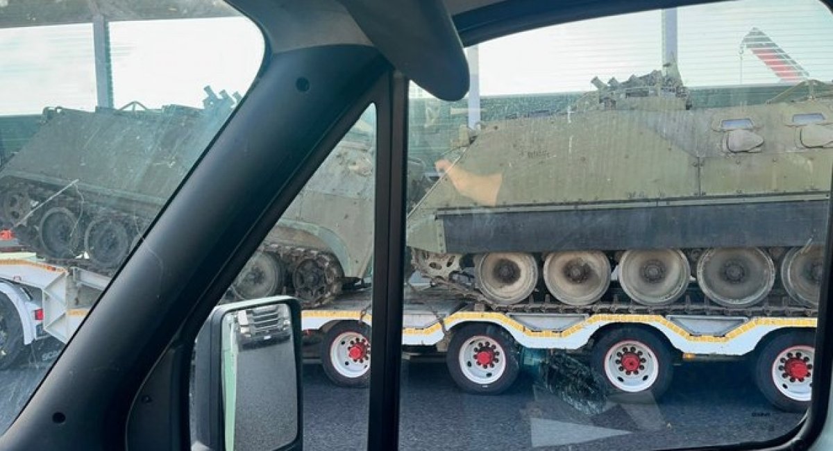 Italian armored personnel carriers on the way to Ukraine / Photo credit: NichoConcu