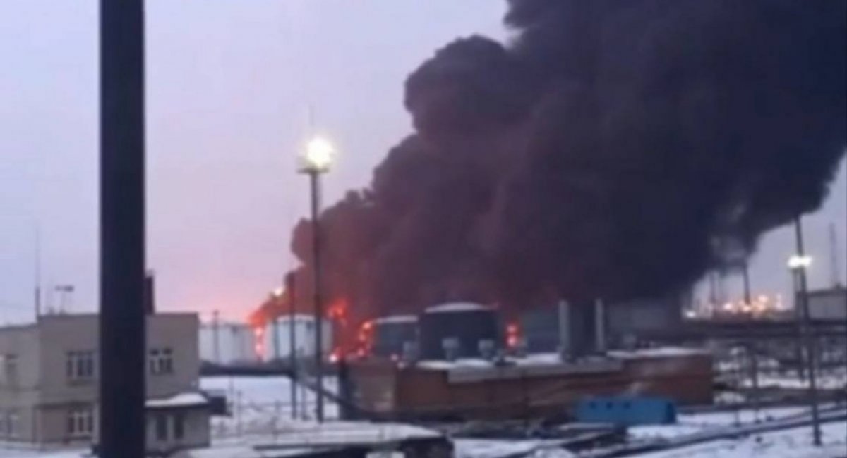 Illustrative photo: Fire at the Ryazan Oil Refinery after a reported Ukrainian drone strike, 2024 / Open-source photo