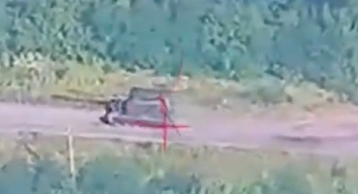 russian 2S19 Msta-S 152 mm self-propelled howitzer / screenshot from video 