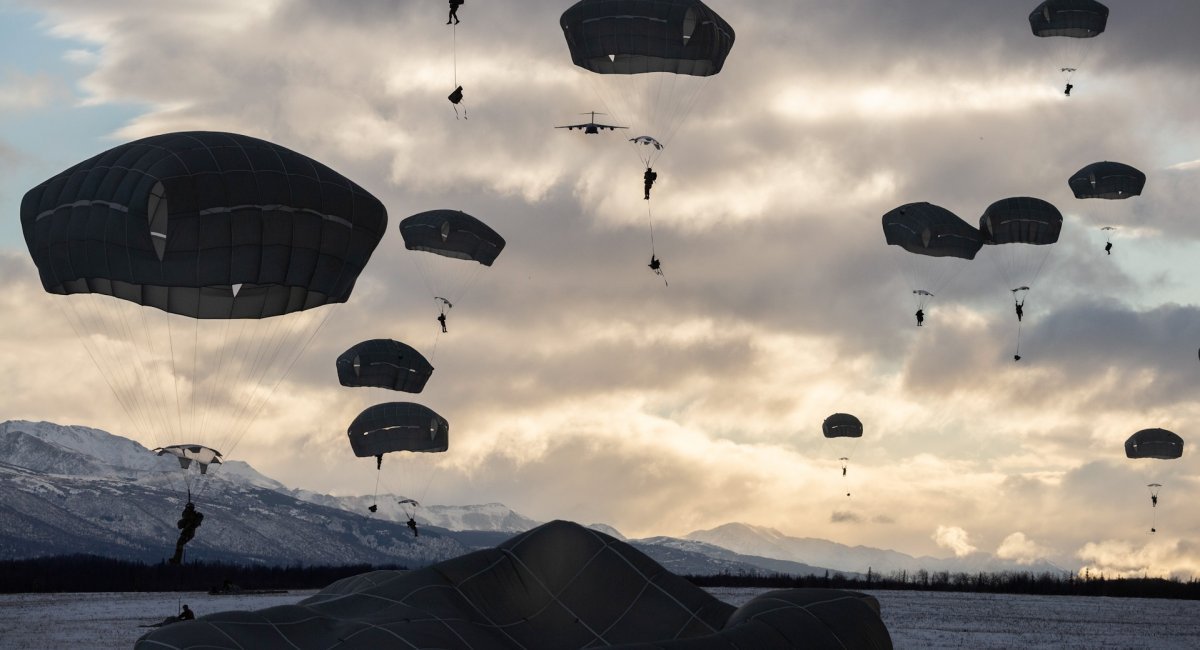 Training of the 11th Arctic Angels Airborne Division