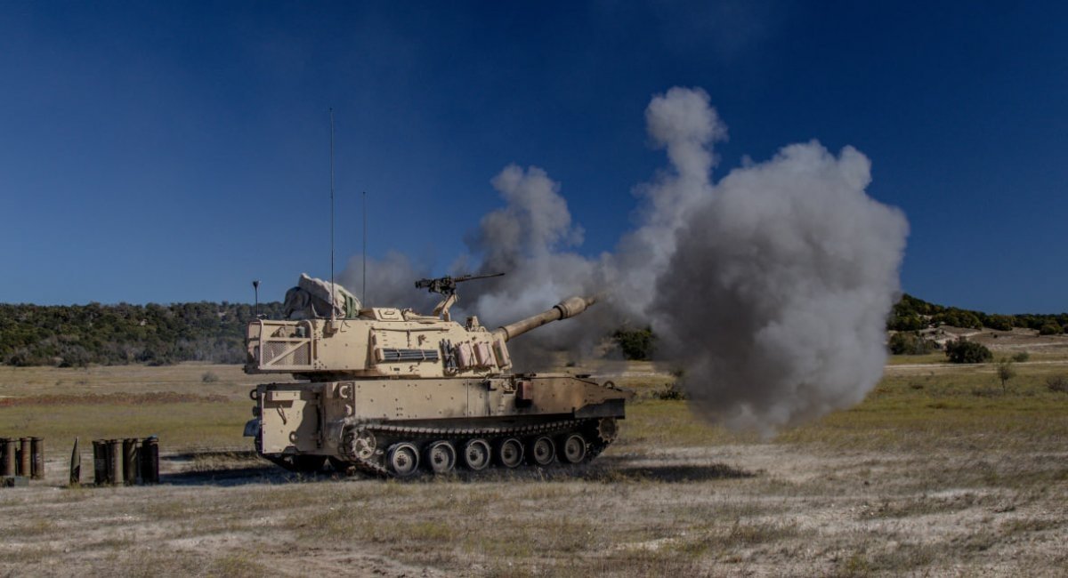 A shot from a 155 mm M109A7 self-propelled gun / Photo credit: the U.S. DoW