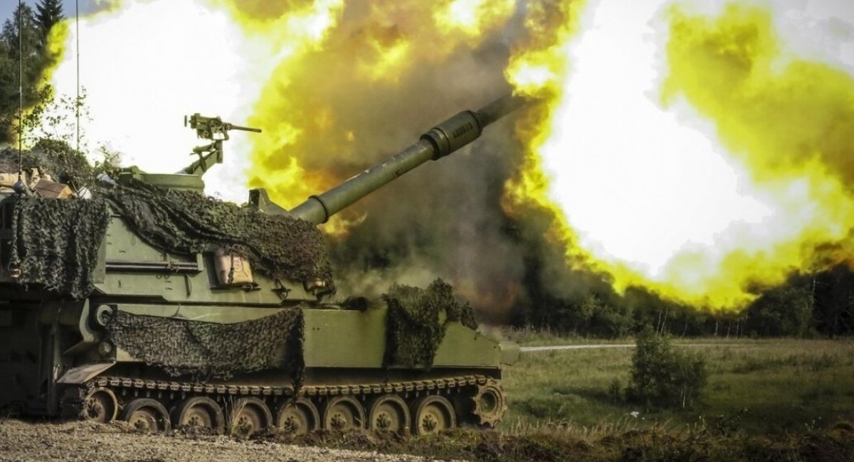 The M109A6 Paladin howitzer firing / Photo credit: U.S. DOD