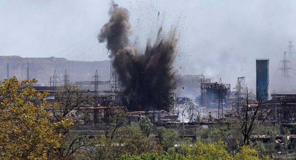 Azovstal plant under russia's shelling / Photo credit: @AZOVsof