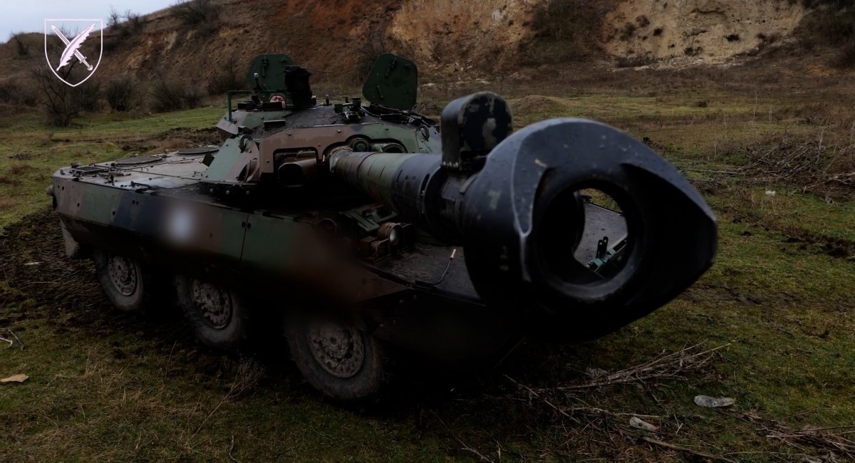 French AMX-10RC APC / Screenshot from the video by the 37th Marine Brigade
