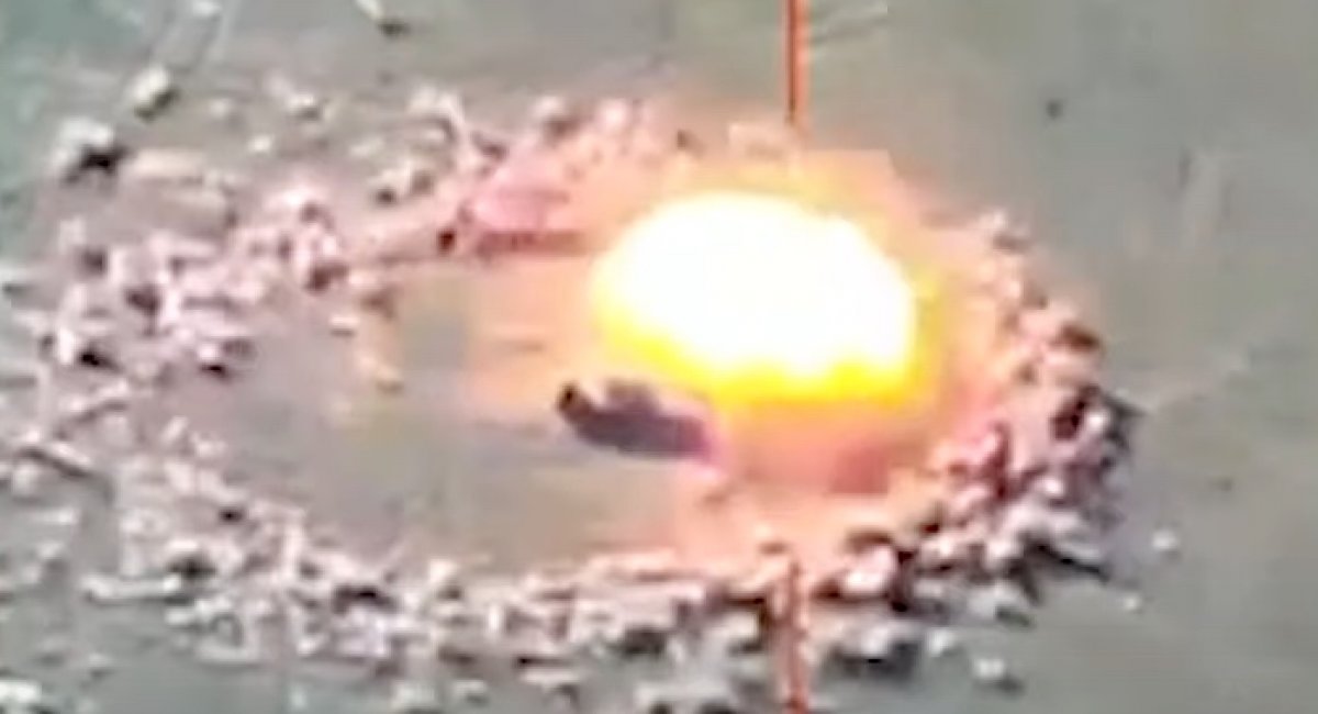 The moment of explosion / screenshot from video 