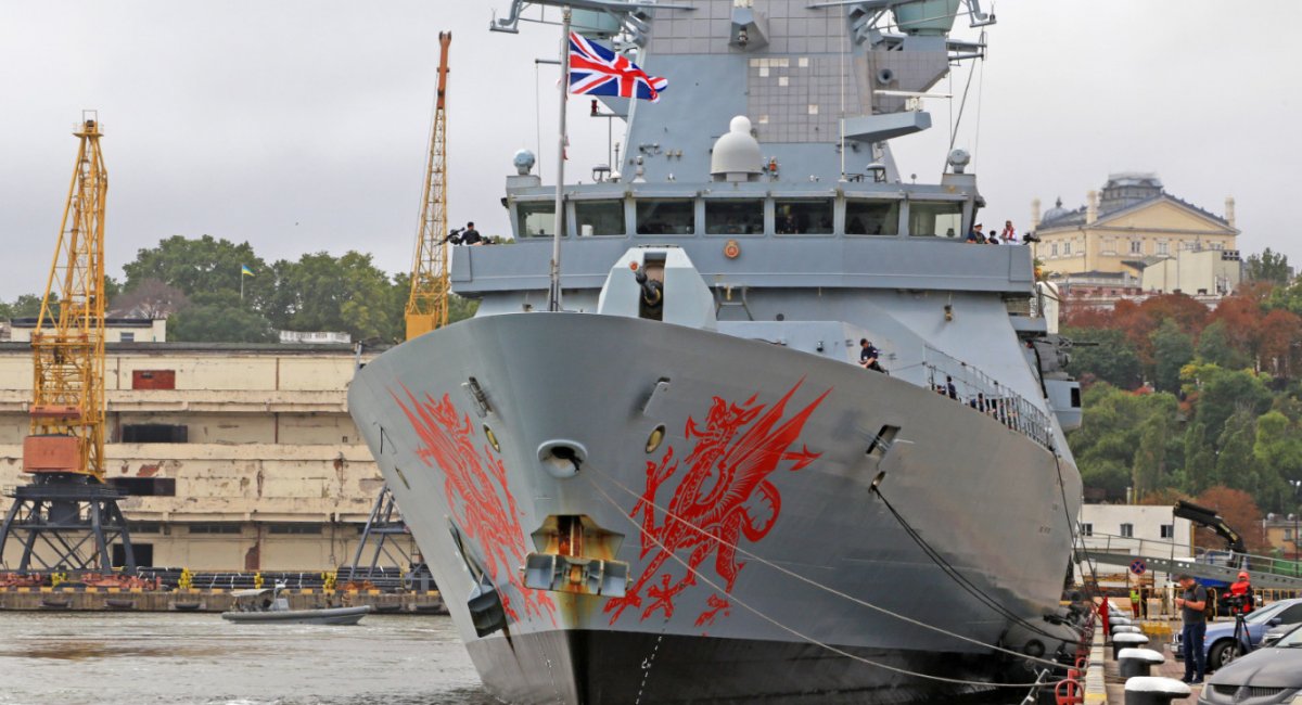 UK destroyer Dragon enters port of Odesa