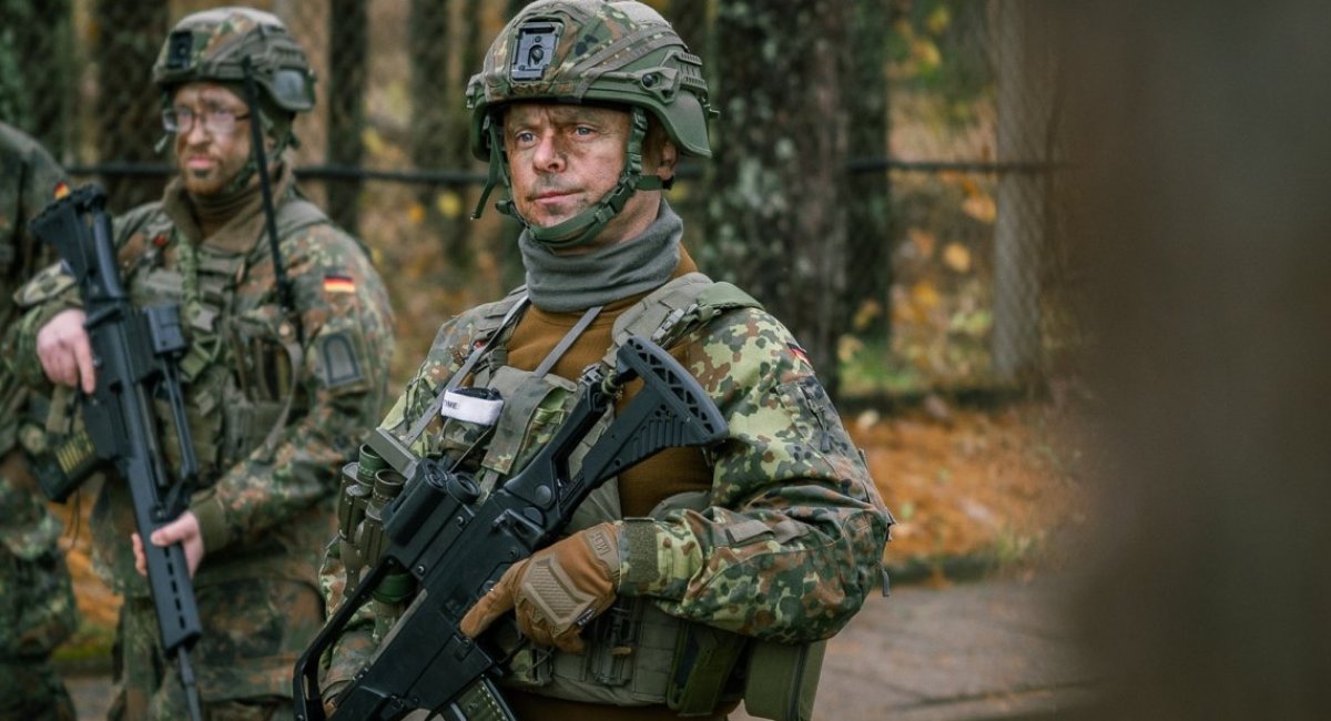 Soldiers of the 45th LIETUVA Armored Brigade with equipment from storage / Photo credit: Lithuanian Ministry of Defense
