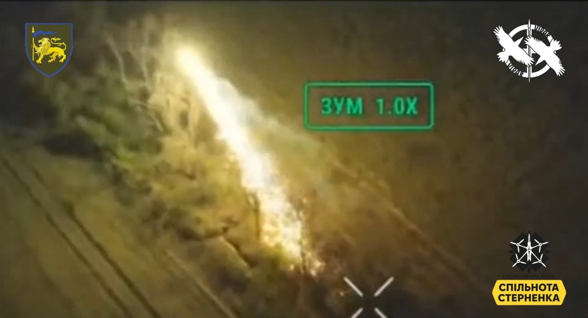 A "dragon drone" spreads incendiary mixture over a russian position / Screenshot credit: 60th Mechanized Brigade UAF