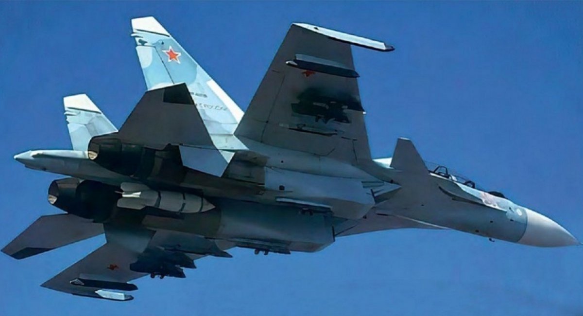 IAB-500 under the belly of a Su-30SM / Open-source photo
