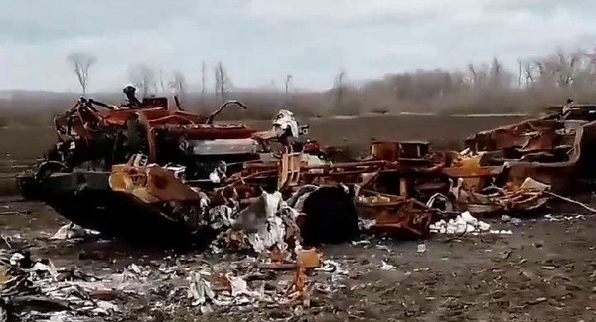 A russian vehicle on the specialized MAZ-543M chassis was destroyed in Luhansk Oblast – presumably a 9A52-2 Smerch 300mm MRLS / Photo credit: https://twitter.com/UAWeapons
