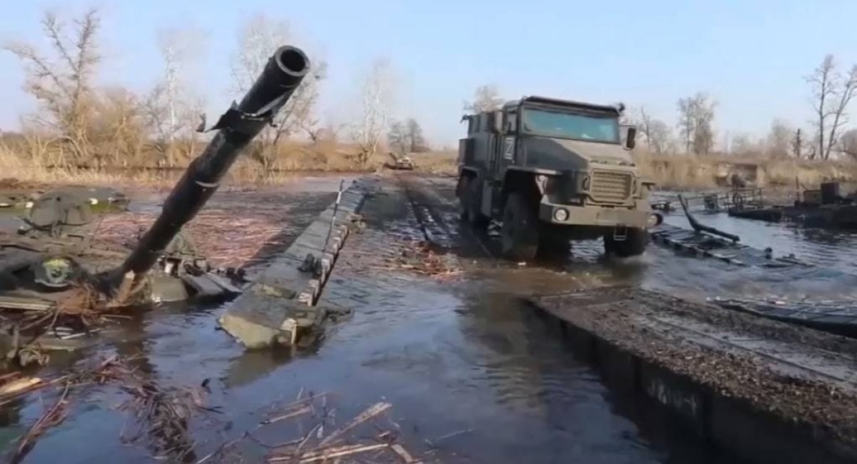 Kharkiv region. It may seem that the aggressor arranged underwater positions of tanks to cover the pontoon crossing - Ukrainian soldiers helped / Photo credit: General Staff of the Armed Forces of Ukraine
