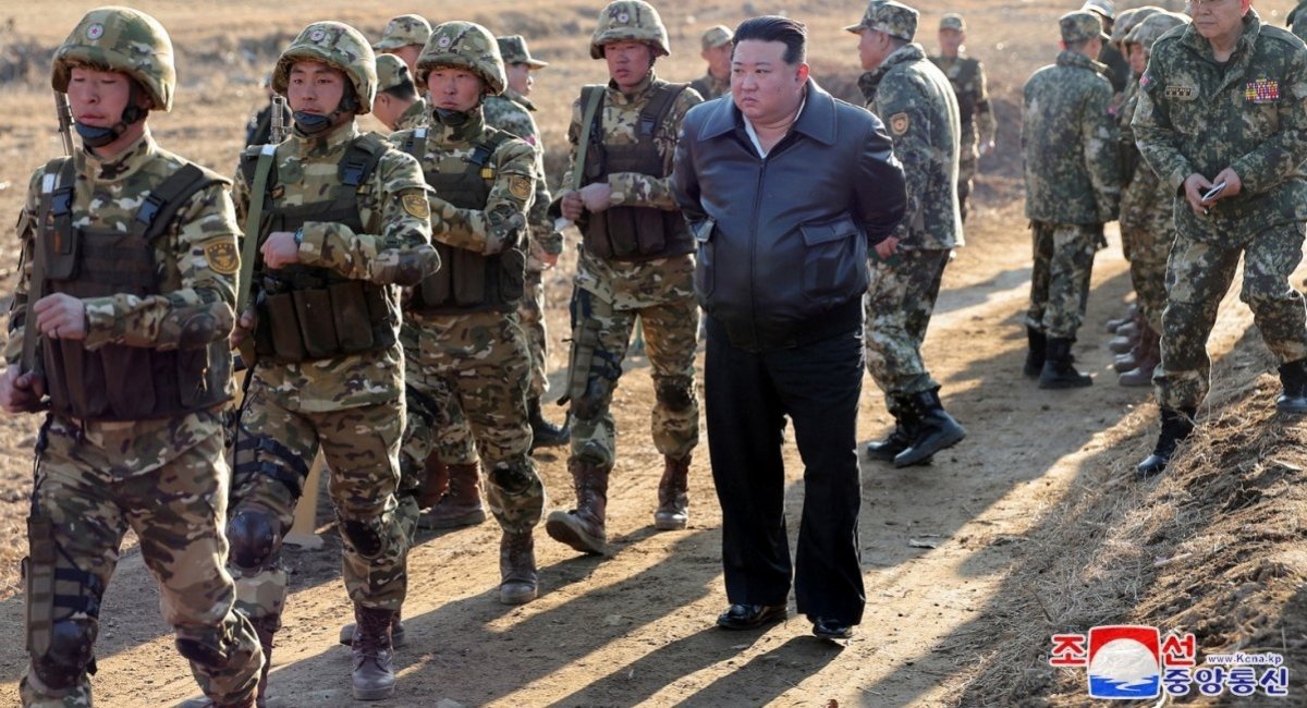 Kim Jong Un oversees a training of his military personnel / Photo source: Korean Central News Agency