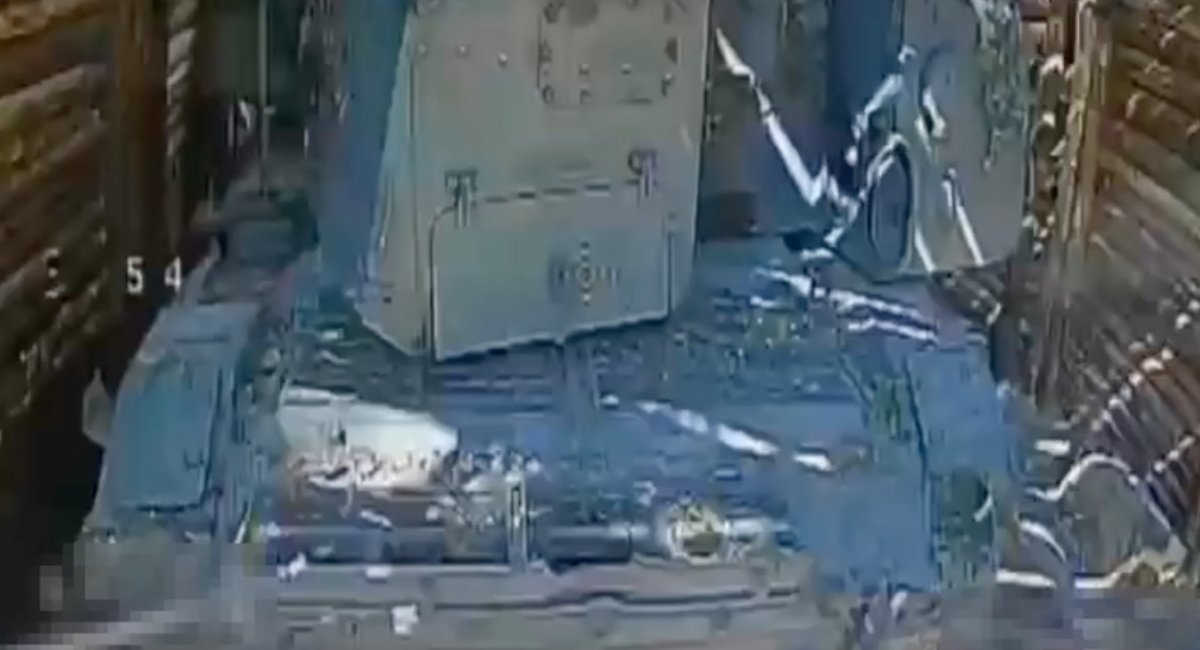 russian 2S19 Msta-S self-propelled howitzer / screenshot from video 