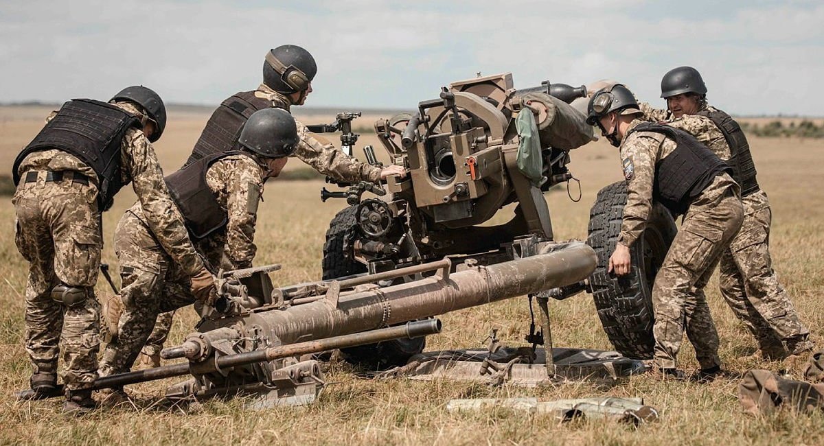 Ukrainian military personnel are mastering the L119 howitzer, July 2022 / Foto credit: The General Staff of the Armed Forces of Ukraine