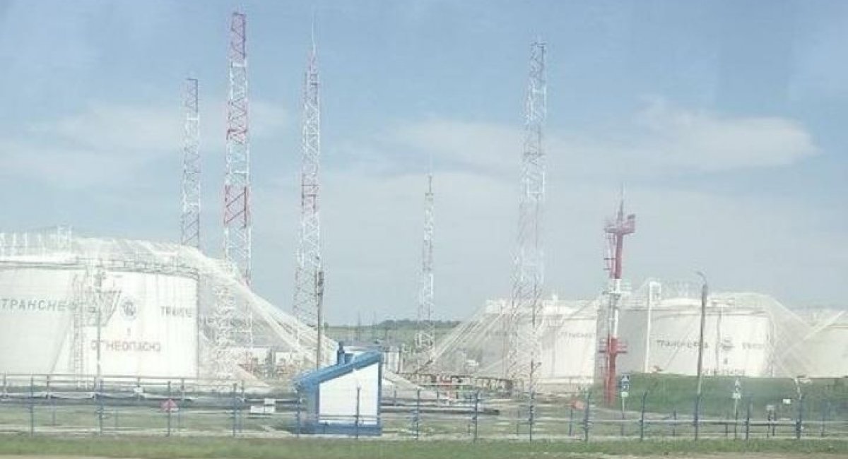 russian oil depot covered with nets in Kazan / Photo credit: the Atesh partisan movement 