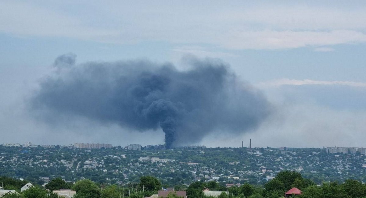 Ukrainian Forces hit machine-building plant in Luhansk / Open source photo