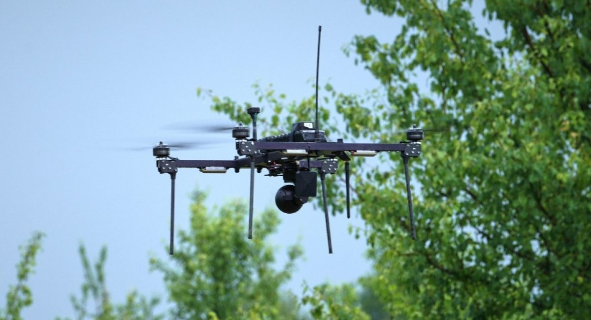 One of Ukrainian multirotor reconnaissance UAVs, which are currently used at the frontlines of russia-Ukraine war as an alternative to Chinese-made Mavic drones / Photo credit: The Ministry of Strategic Industries of Ukraine