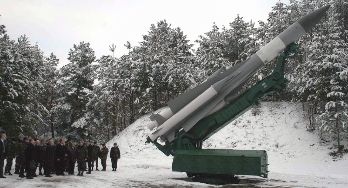 The  5V28 surface-to-air missile of the S-200 air defense system / open source 