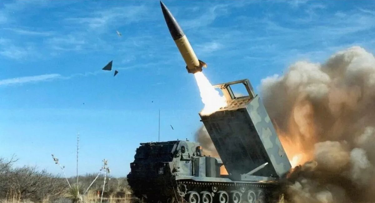 ATACMS is being launched from an M270 system – a tracked 12-missile variant of the HIMARS / Open source photo