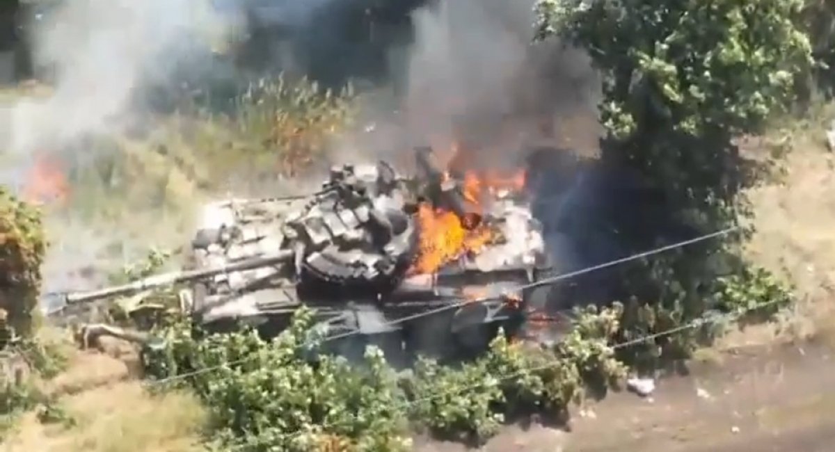 Russian tank T-72, that was destroyed by Ukrainian troops / Illustrative photo from open sources