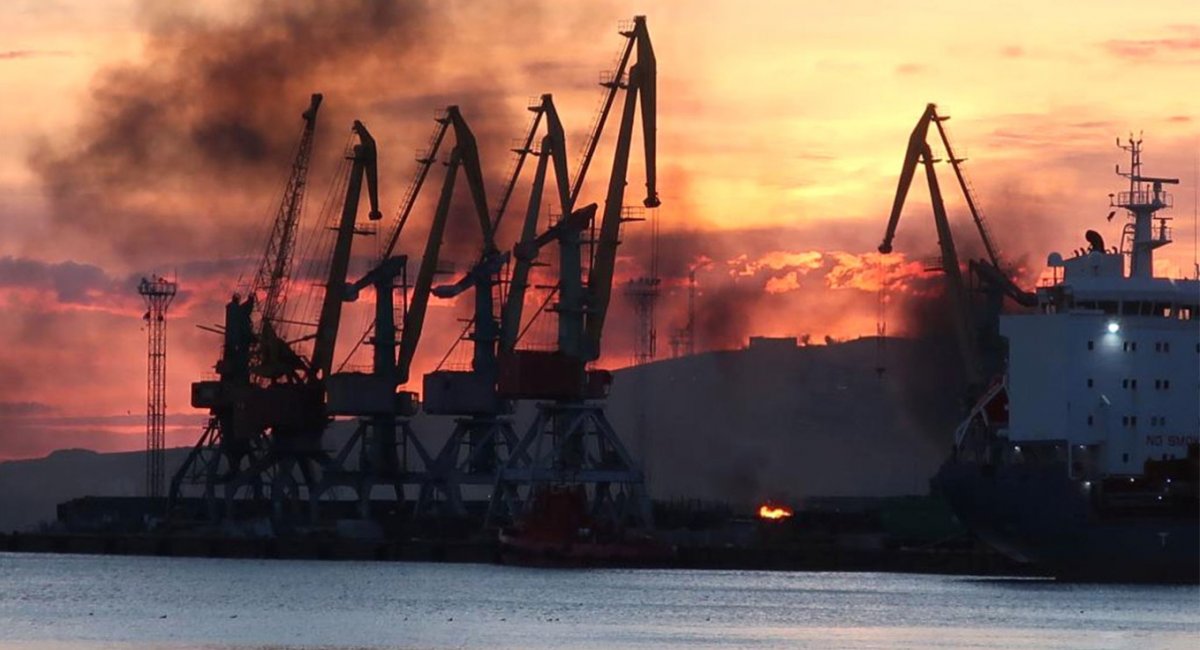 Destruction of the Novocherkassk large Ropucha-class landing ship / Photo credit: Crimean wind Telegram channel 