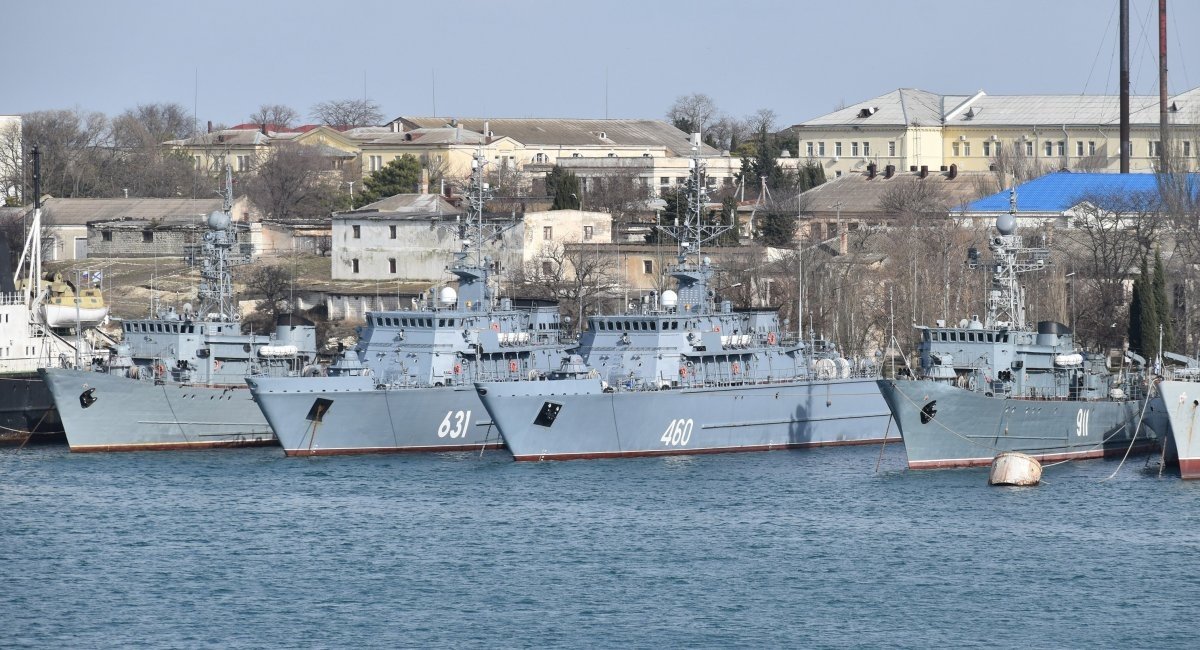 Illustrative photo: russian ships stationed at the Striletska Bay in Sevastopol, occupied Crimean Peninsula / Open source photo