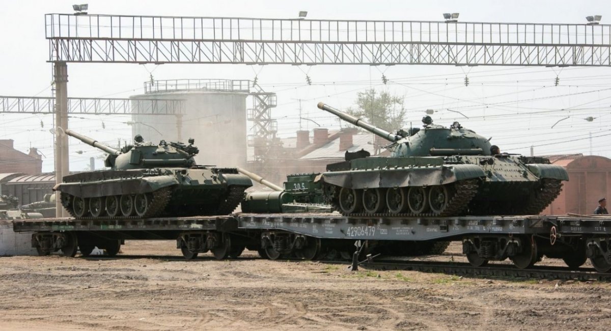 Illustrative photo: an echelon of T-62 tanks heading to Ukraine / Open source photo
