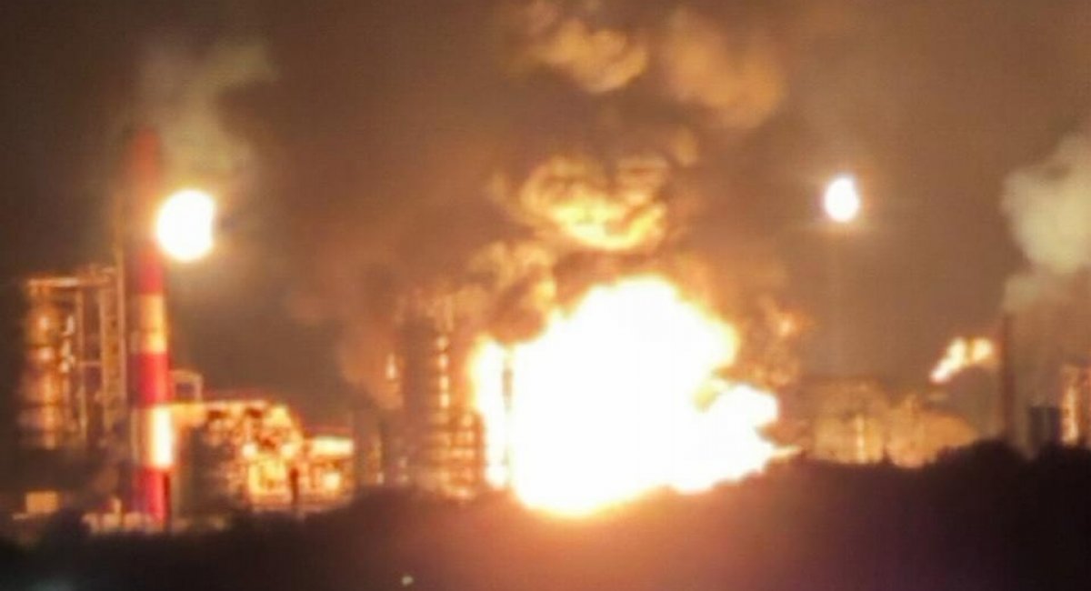 ​Ukrainian Forces Strike Oil Refinery in Ryazan, S-400 Positions in Kaluga Region