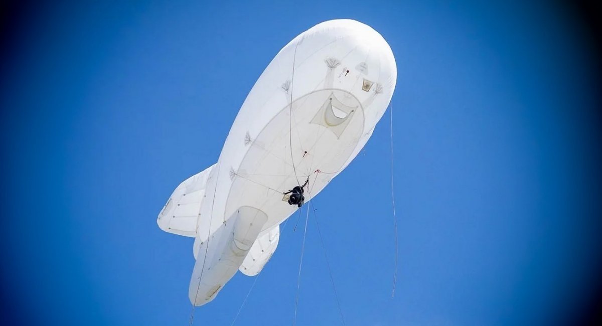 A barrage balloon / Open source illustrative photo