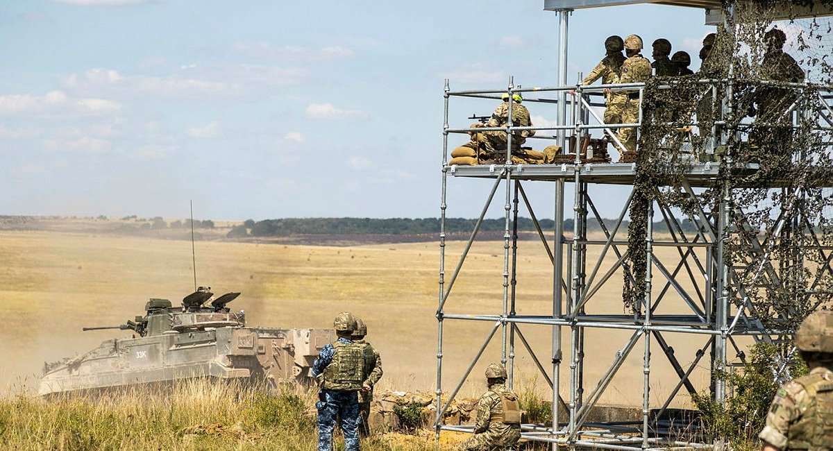 Ukrainian troops undertaking Infantry training from 5 RIFLES during the visit of Ukrainian miliitary officials. Photo dated 29.07.2022 / Photo credit: Ministry of Defence of the UK