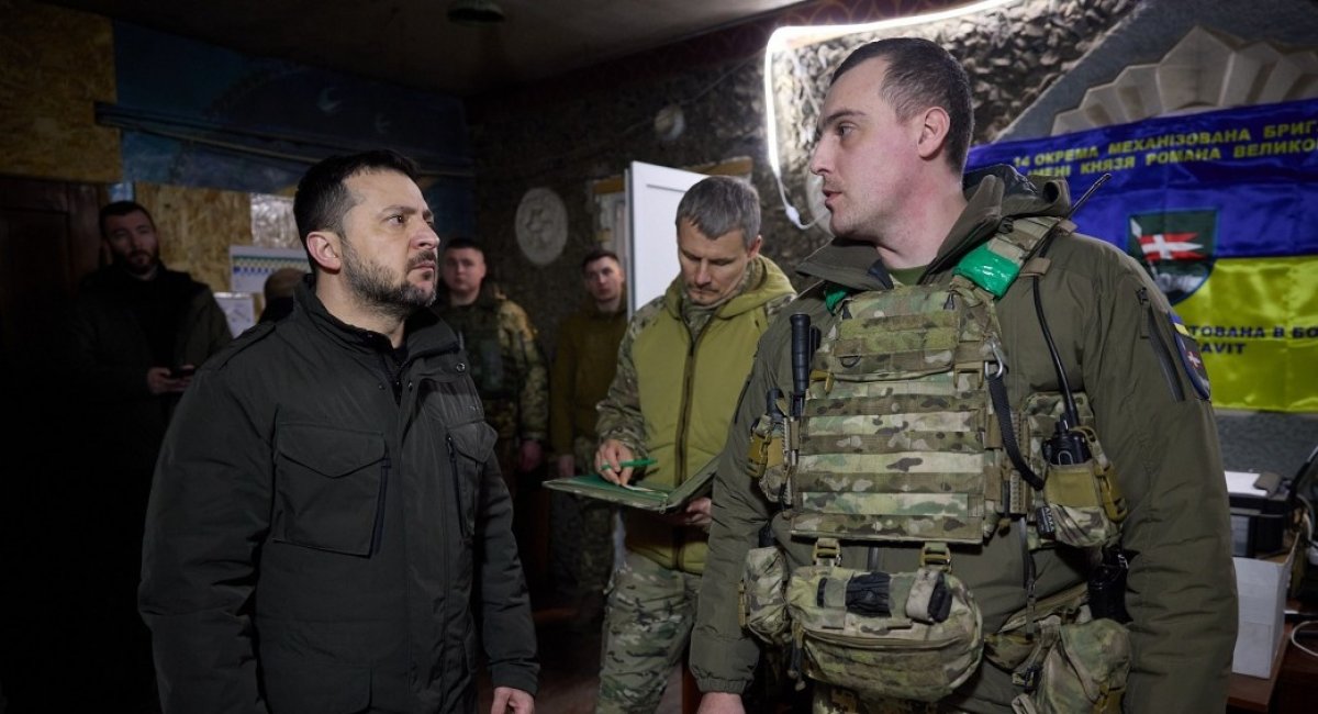President of Ukraine Volodymyr Zelenskyy visited the battalion command post of the 14th separate mechanized brigade named after Prince Roman the Great / Photo credit: Official website of the President of Ukraine