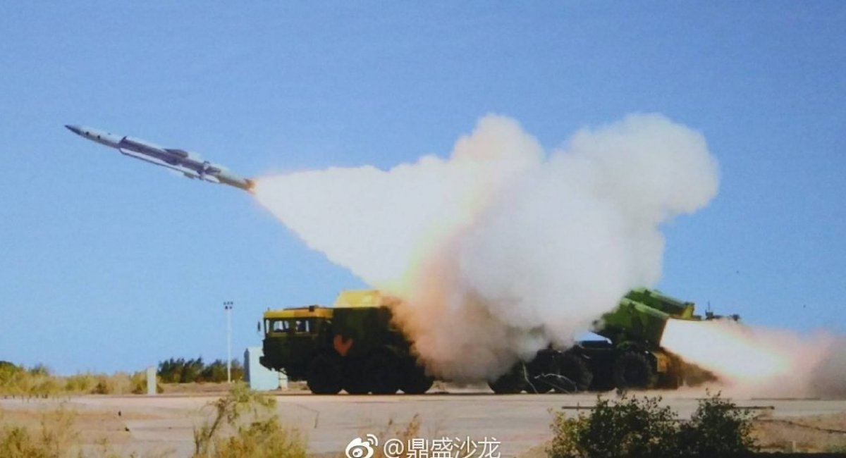 YJ-12 supersonic anti-ship missile launch from ground launcher / Photo credit: Chinese internet