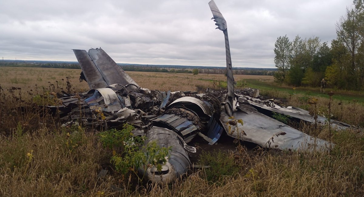 Wrecked russian Su-34, downed allegedly in April 2022 / Photo credit: Andrey Platonov