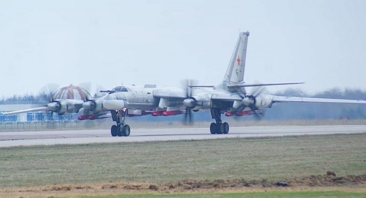 Tu-95MS bomber loaded with Kh-101 cruise missiles / Open-source illustrative photo