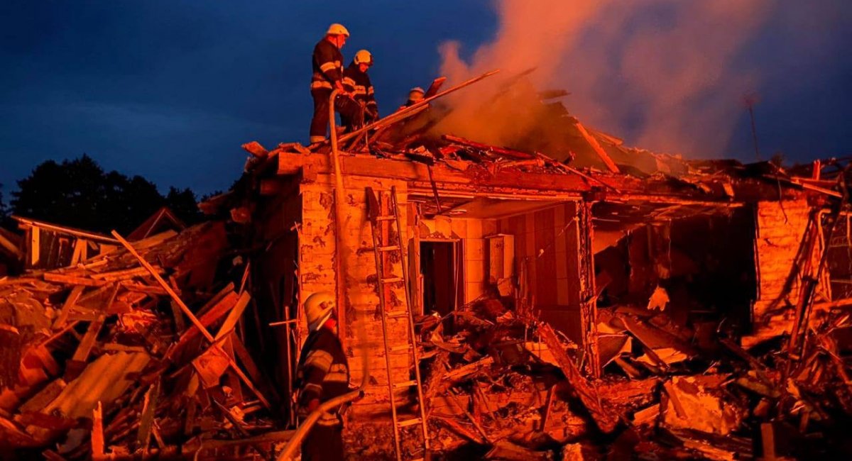 The consequences of night attack on June 9 / Photo credit: The State Emergency Service of Ukraine