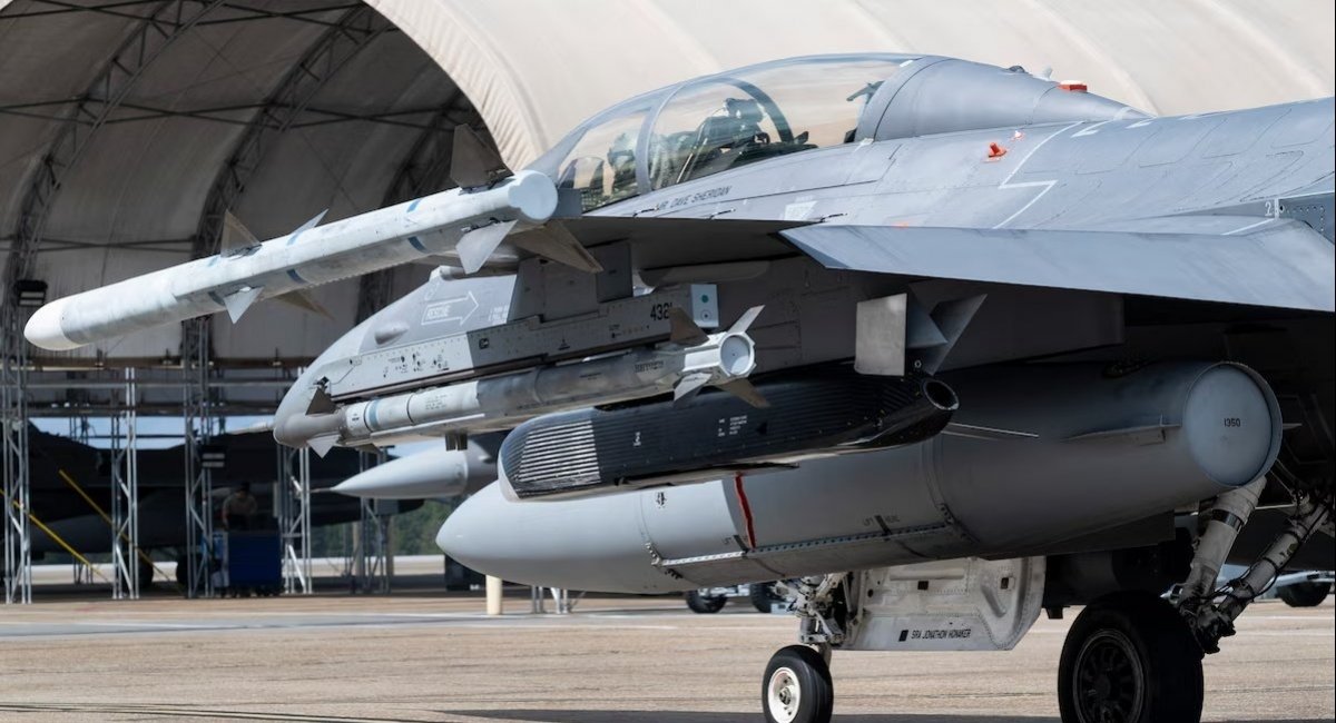 Rusty Dagger cruise missile on the F-16 / Photo credit: U.S. Air Force