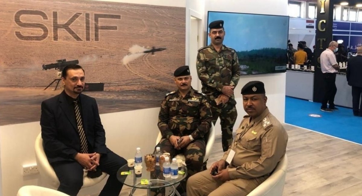 Members of Iraq military seen visiting the Ukrainian booth at ATSO IRAQ’21 Expo 