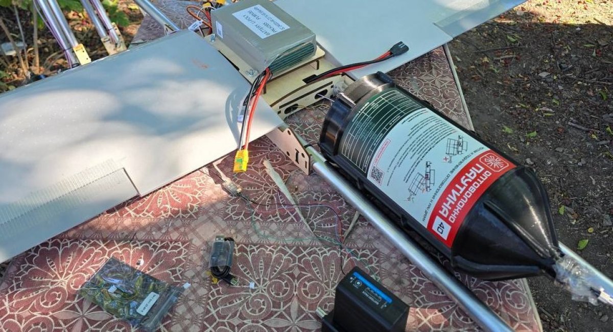 russian Molniya-2 kamikaze drone with a fiber-optic spool / Open-source illustrative photo
