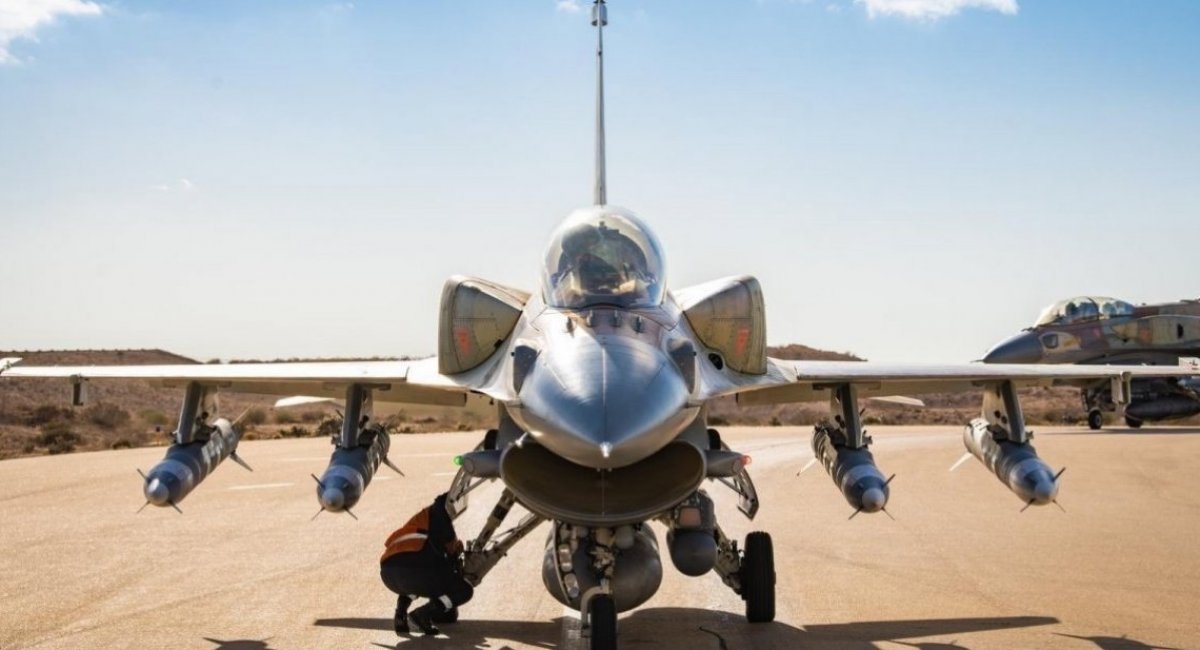 Rampage under F-16 / Open source photo