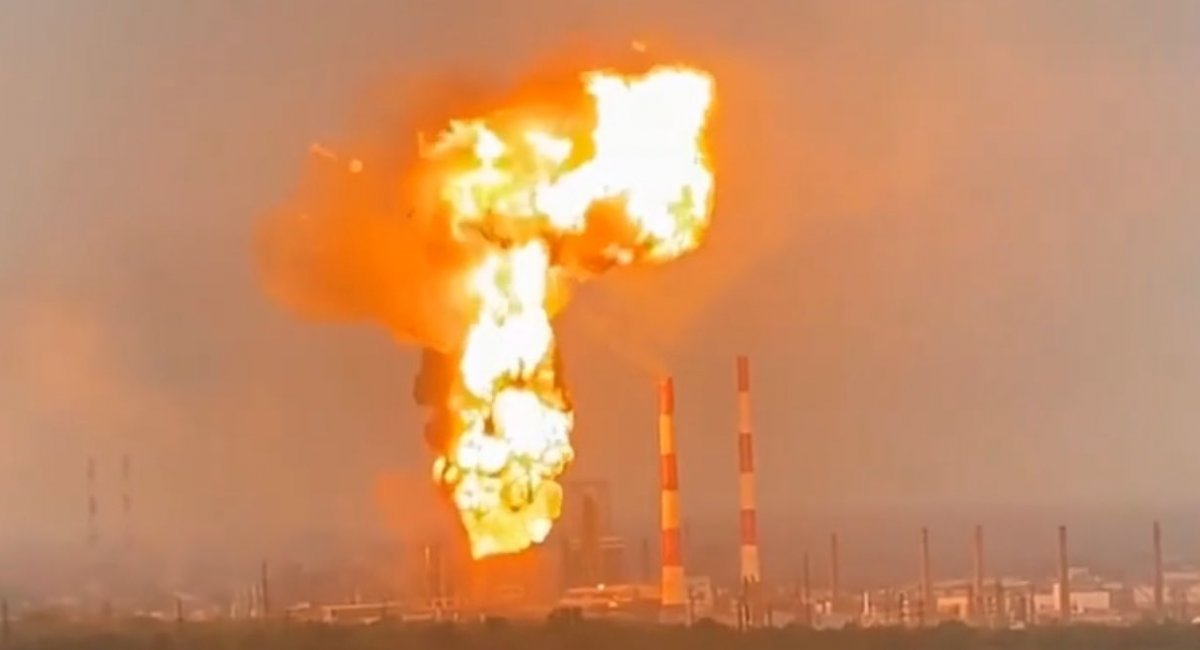 ​Ukraine's Unmanned Systems Forces Strike Key Rosneft Facility
