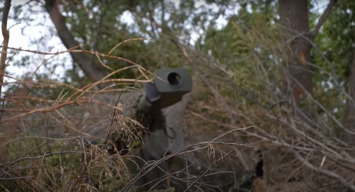 The 33rd Brigade utilizes powerful cluster and high-explosive munitions / screenshot from video 