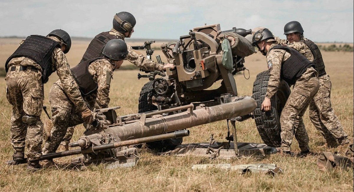 Ukrainian artillerymen train at using the L119 lightweight howitzer in the UK / Photo credit: UK Ministry of Defence