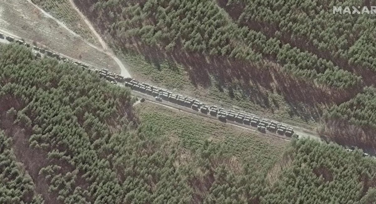 First footage of a 40-mile-long russian convoy near Kyiv 