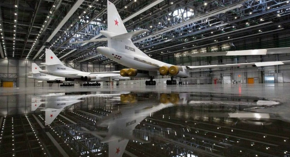 Cuộc trình diễn của 4 chiếc Tu-160M trong nhà chứa máy bay của Nhà máy Máy bay Kazan, tháng 2 năm 2024 / Ảnh nguồn mở