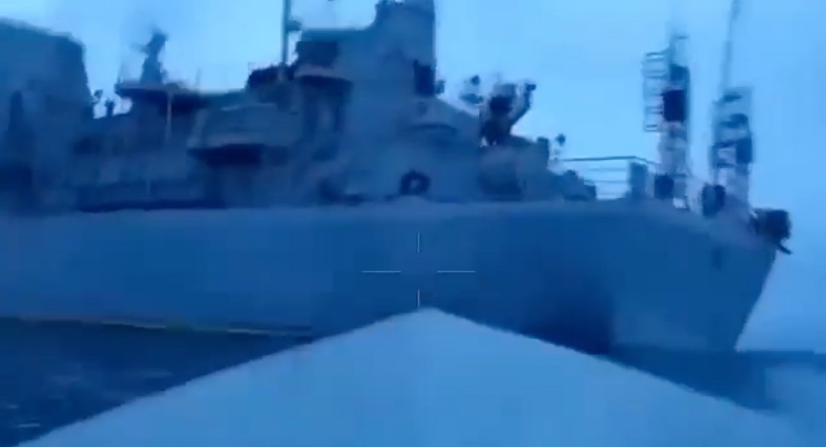 The unmanned maritime drone on the way to Ivan Khurs reconnaissance ship / screenshot from video 