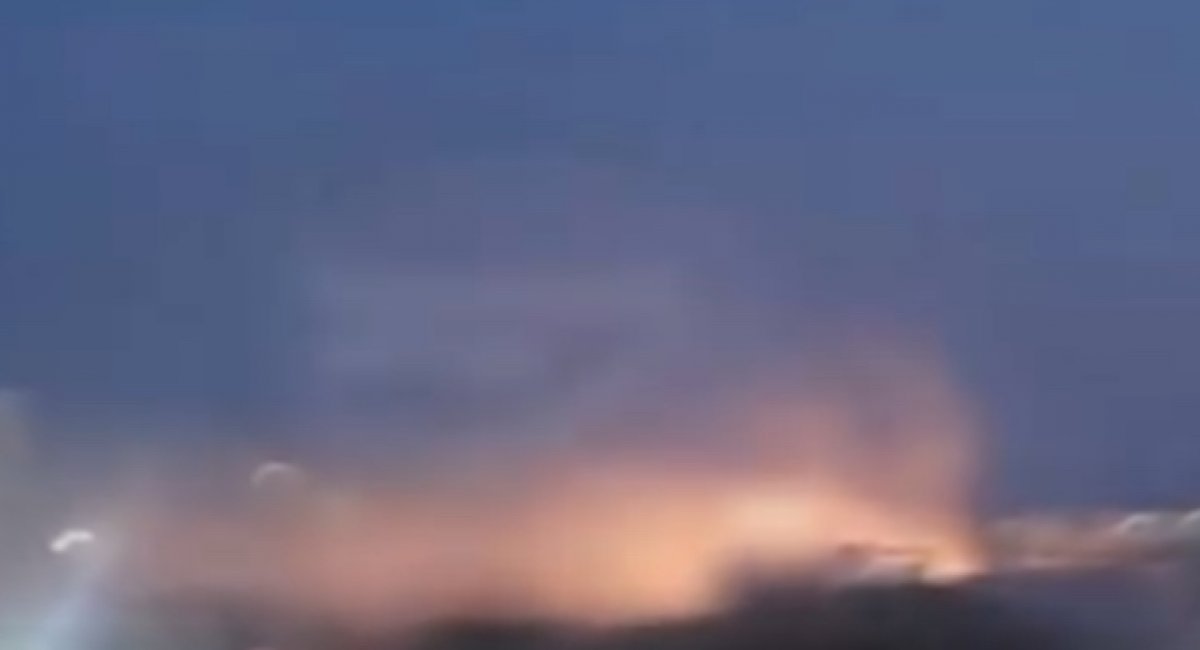 The Ukrainian Navy used the Neptune coastal defense missile to target russian military storage facility / screenshot from video 